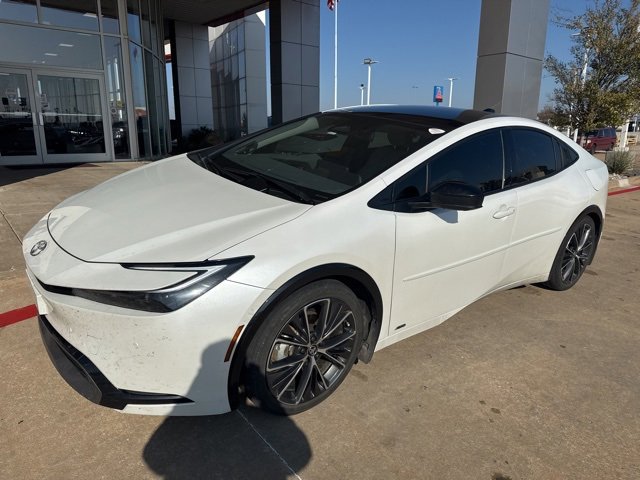 Used 2024 Toyota Prius Limited image 3