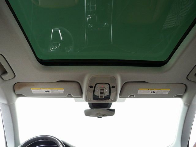 Used 2022 Audi Q8 Premium AWD/4WD image 20