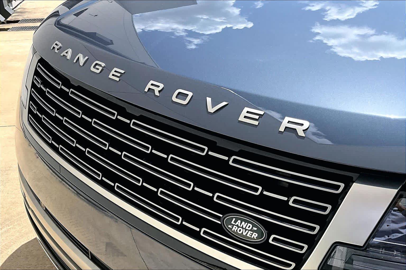 Used 2026 Land Rover Range Rover SE AWD/4WD image 10
