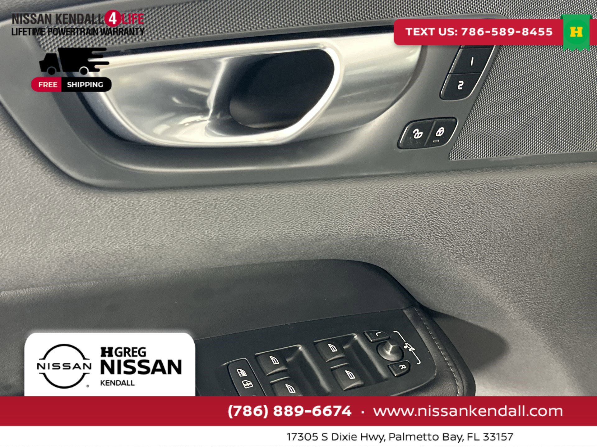 Used 2025 Volvo XC60 B5 Plus image 17