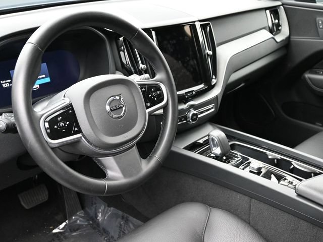 Used 2025 Volvo XC60 B5 Plus AWD/4WD image 15