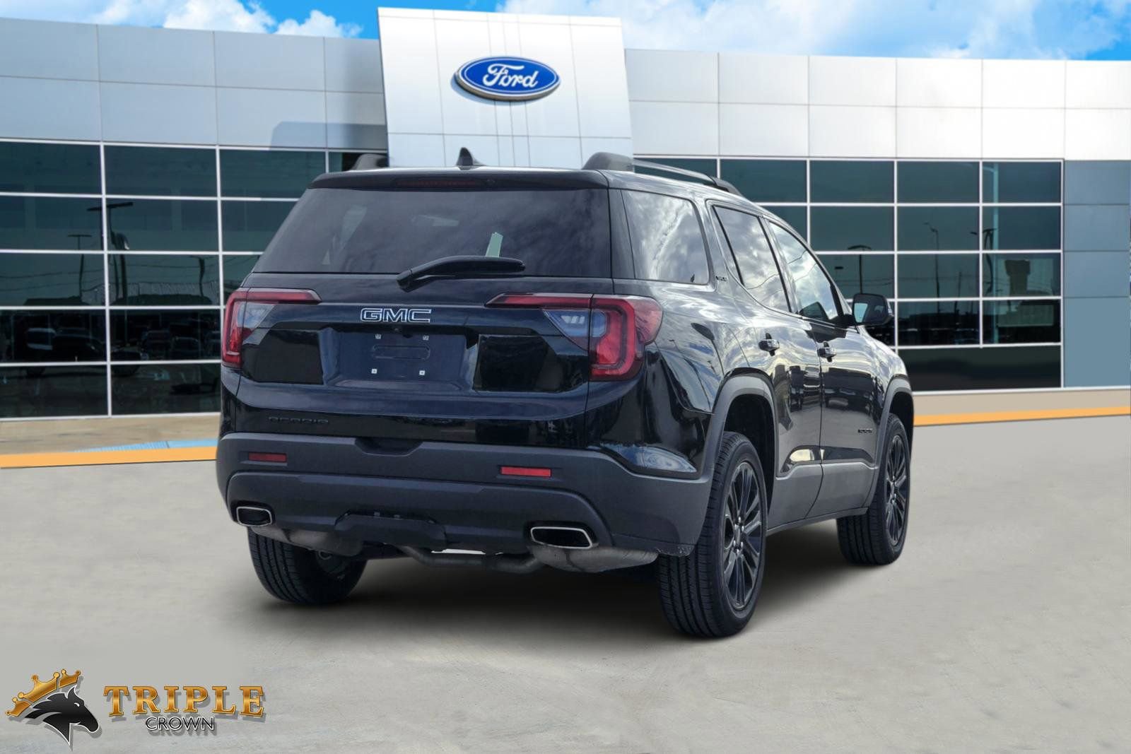 Used 2023 GMC Acadia SLE w/ Driver Convenience Package image 5