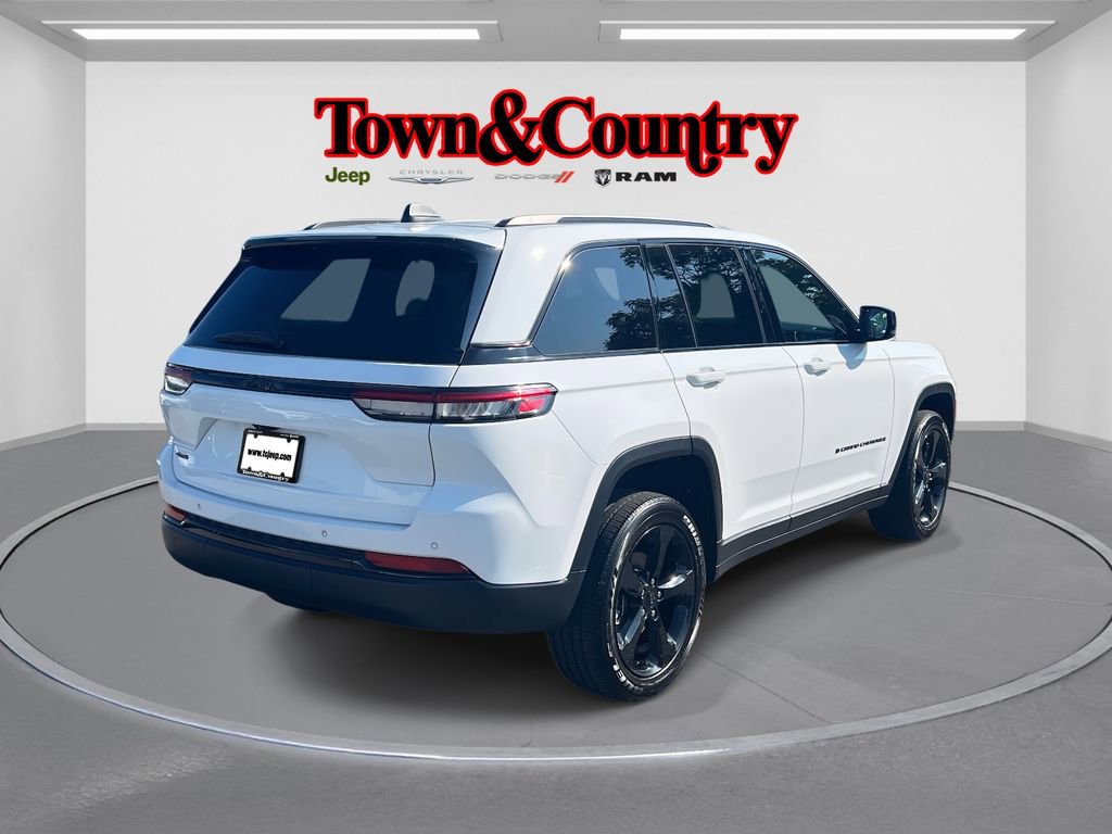 Certified 2023 Jeep Grand Cherokee Altitude image 6