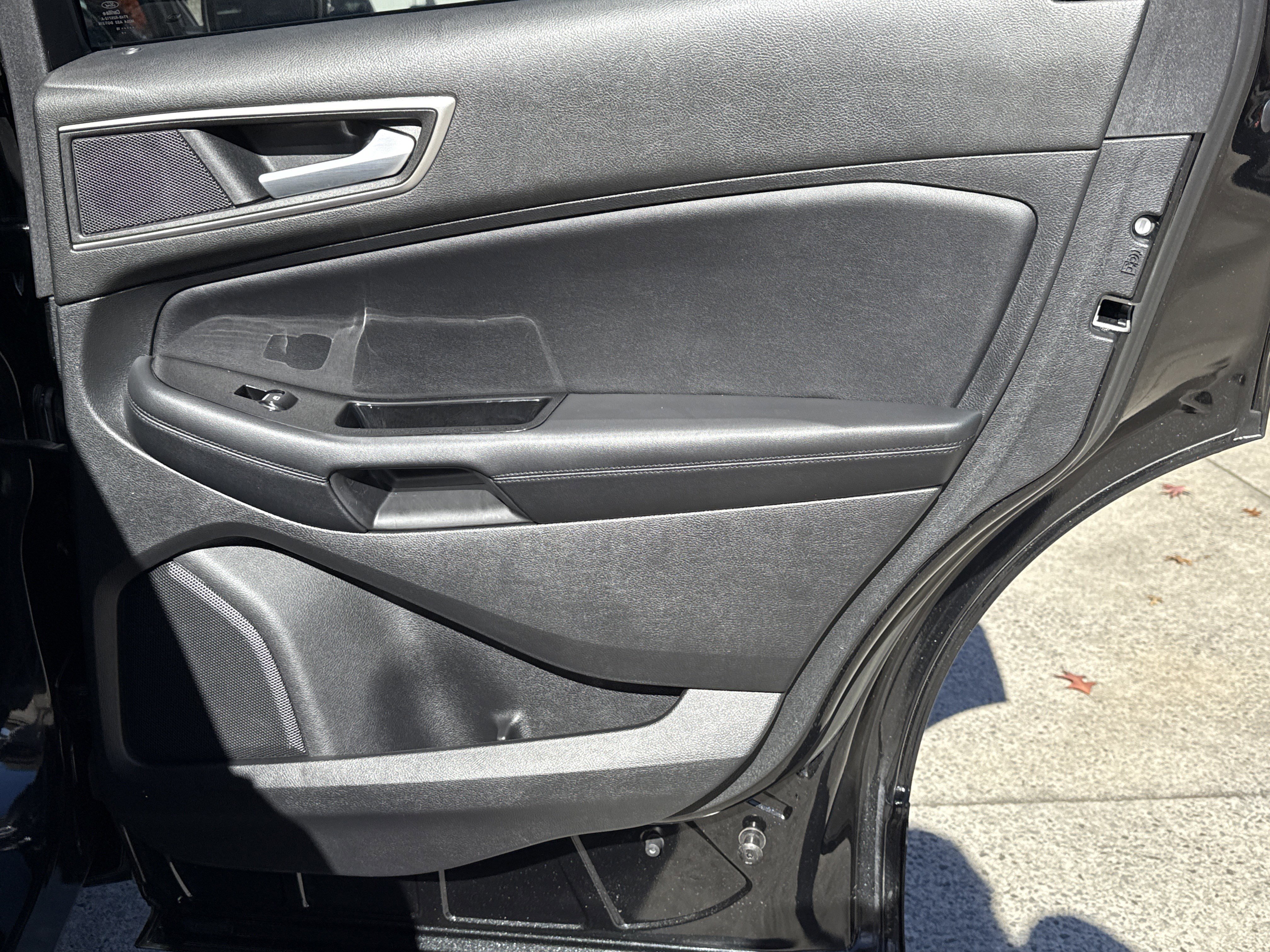 Used 2015 Ford Edge SEL w/ Equipment Group 201A image 16