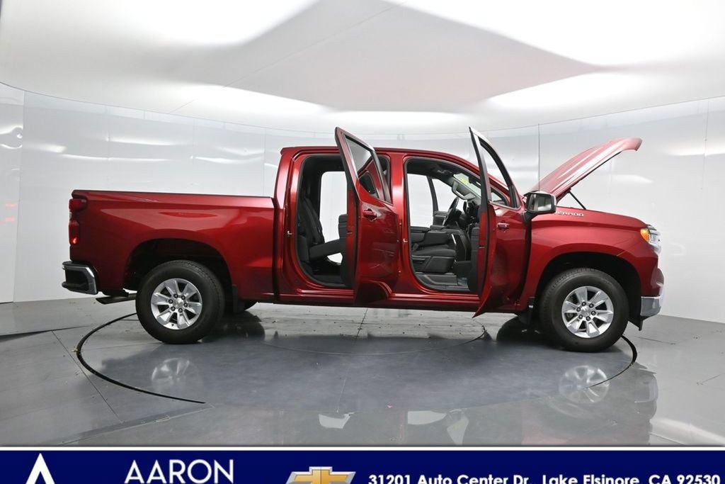 Used 2024 Chevrolet Silverado 1500 LT w/ Convenience Package II RWD image 3