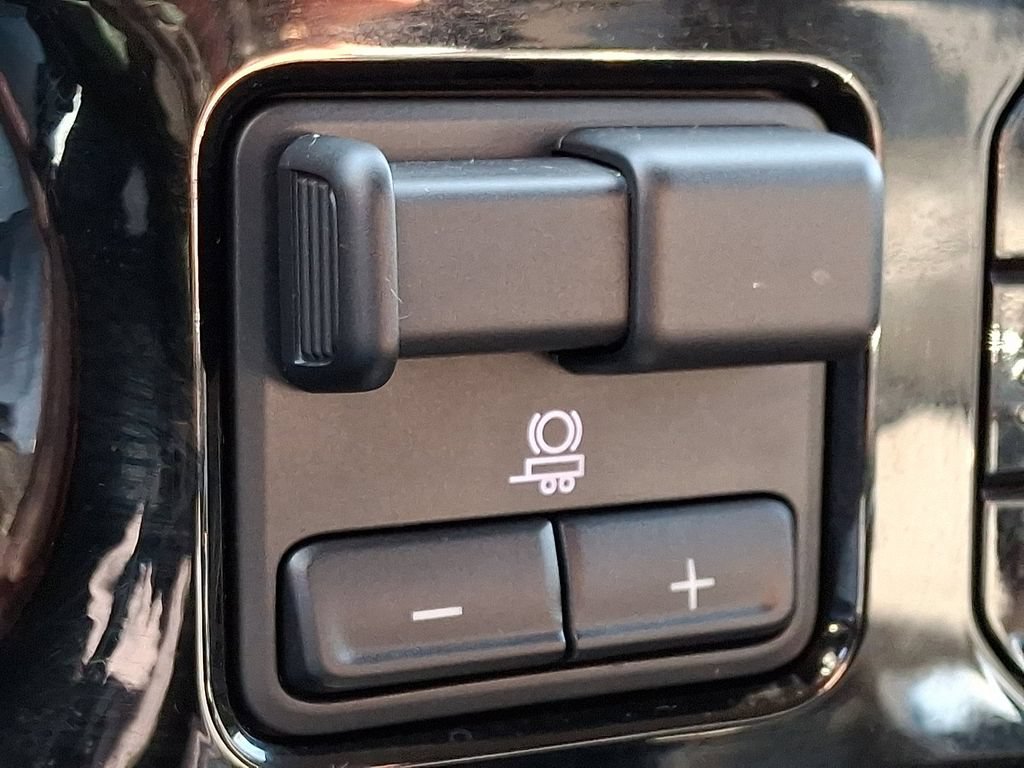 Used 2022 Chevrolet Silverado 1500 LTZ AWD/4WD image 23