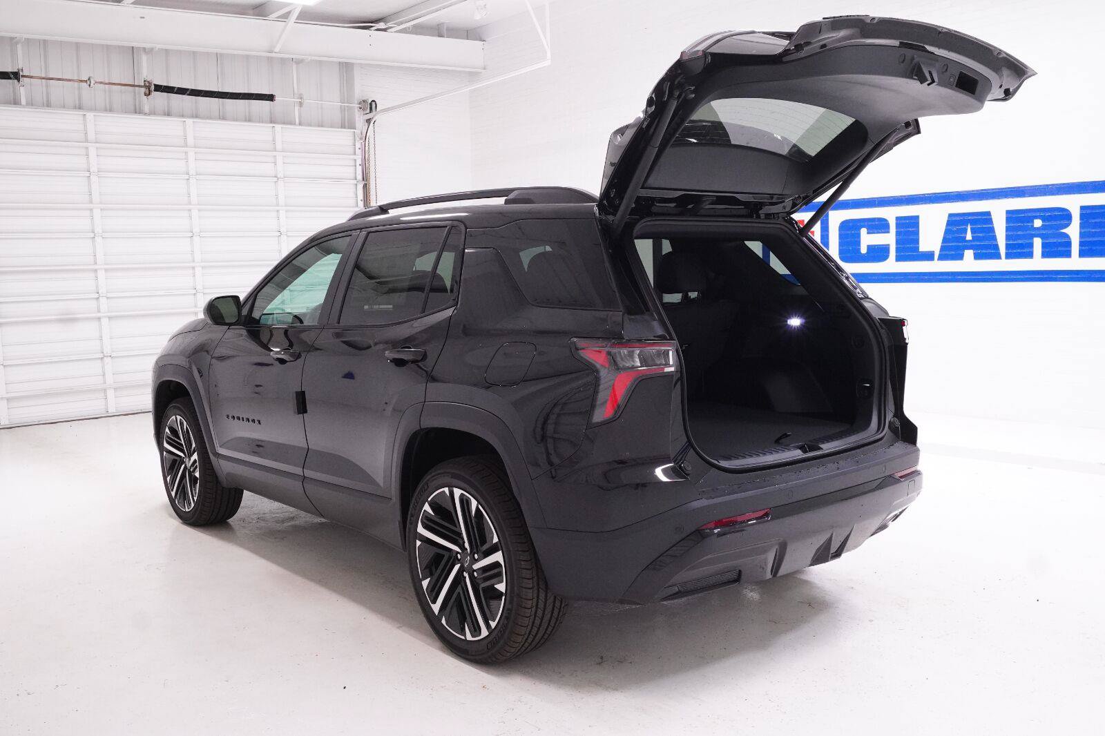 New 2027 Chevrolet Equinox RS FWD image 32
