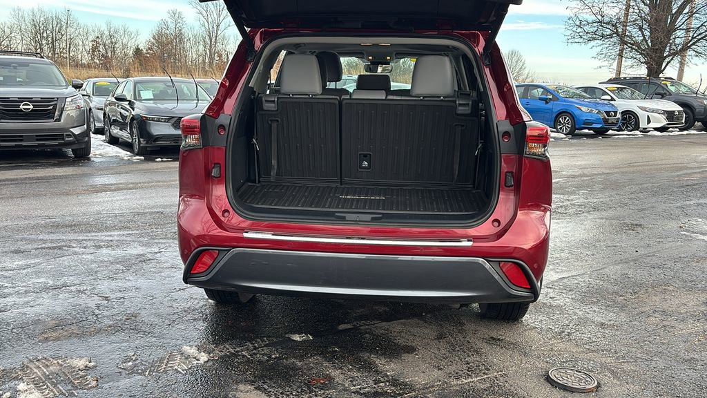 Used 2020 Toyota Highlander Limited image 33