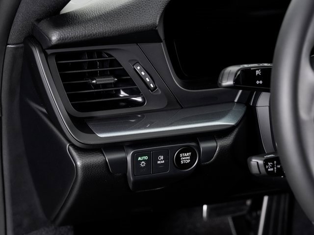 Used 2025 Porsche 911 Carrera image 12