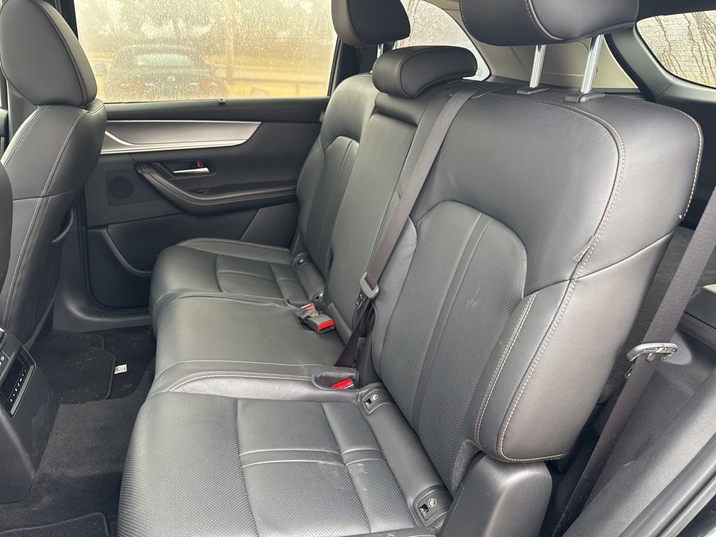 Certified 2025 MAZDA CX-70 3.3 Turbo w/ Preferred Package image 7