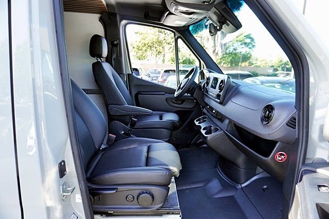 Used 2024 Mercedes-Benz Sprinter 2500 w/ Parking Package image 11