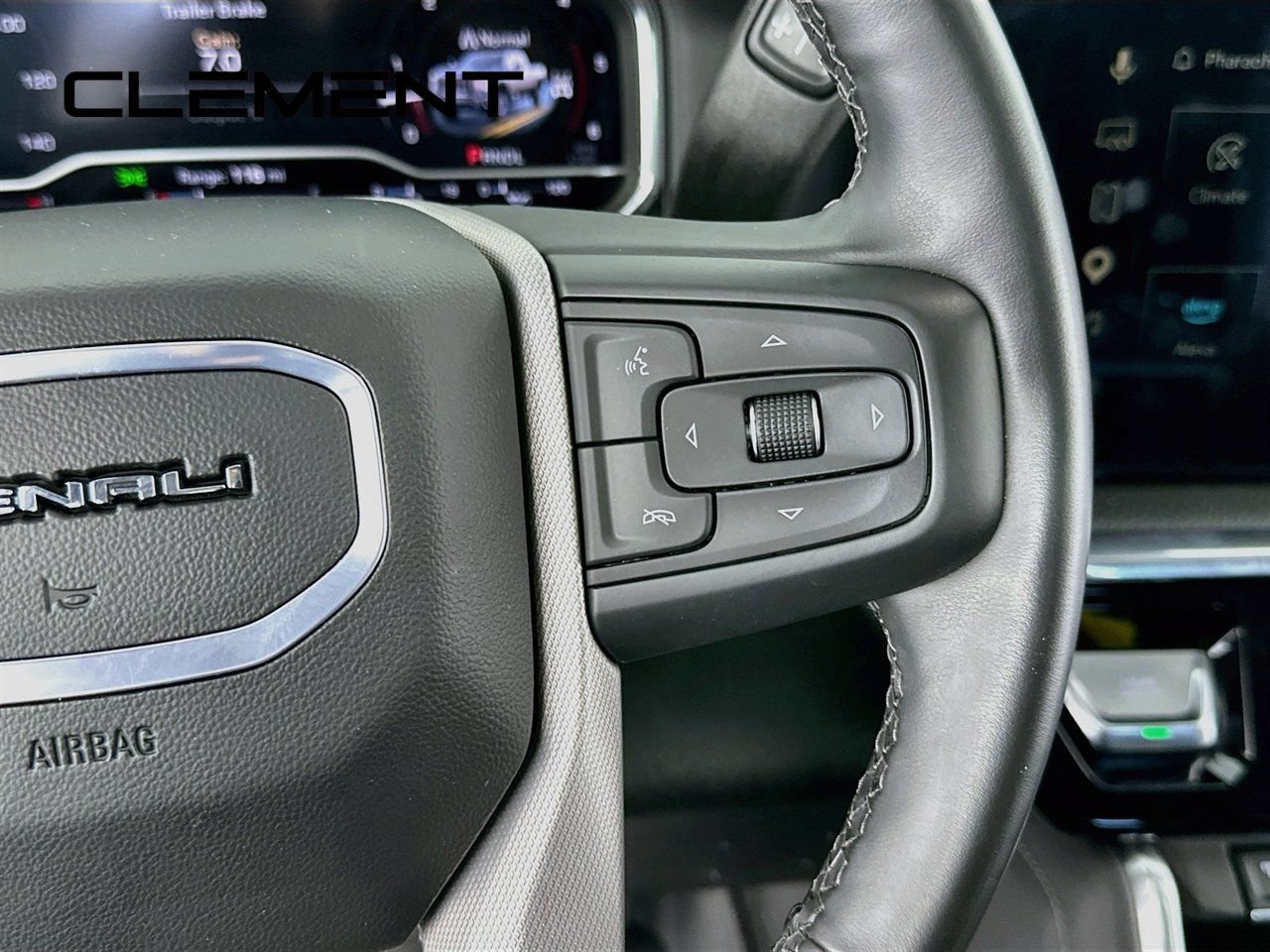 Used 2024 GMC Sierra 3500 Denali w/ Denali Reserve Package AWD/4WD image 17