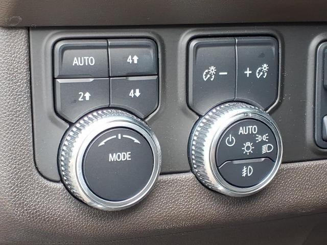 Used 2022 GMC Yukon SLT w/ SLT Premium Package AWD/4WD image 14