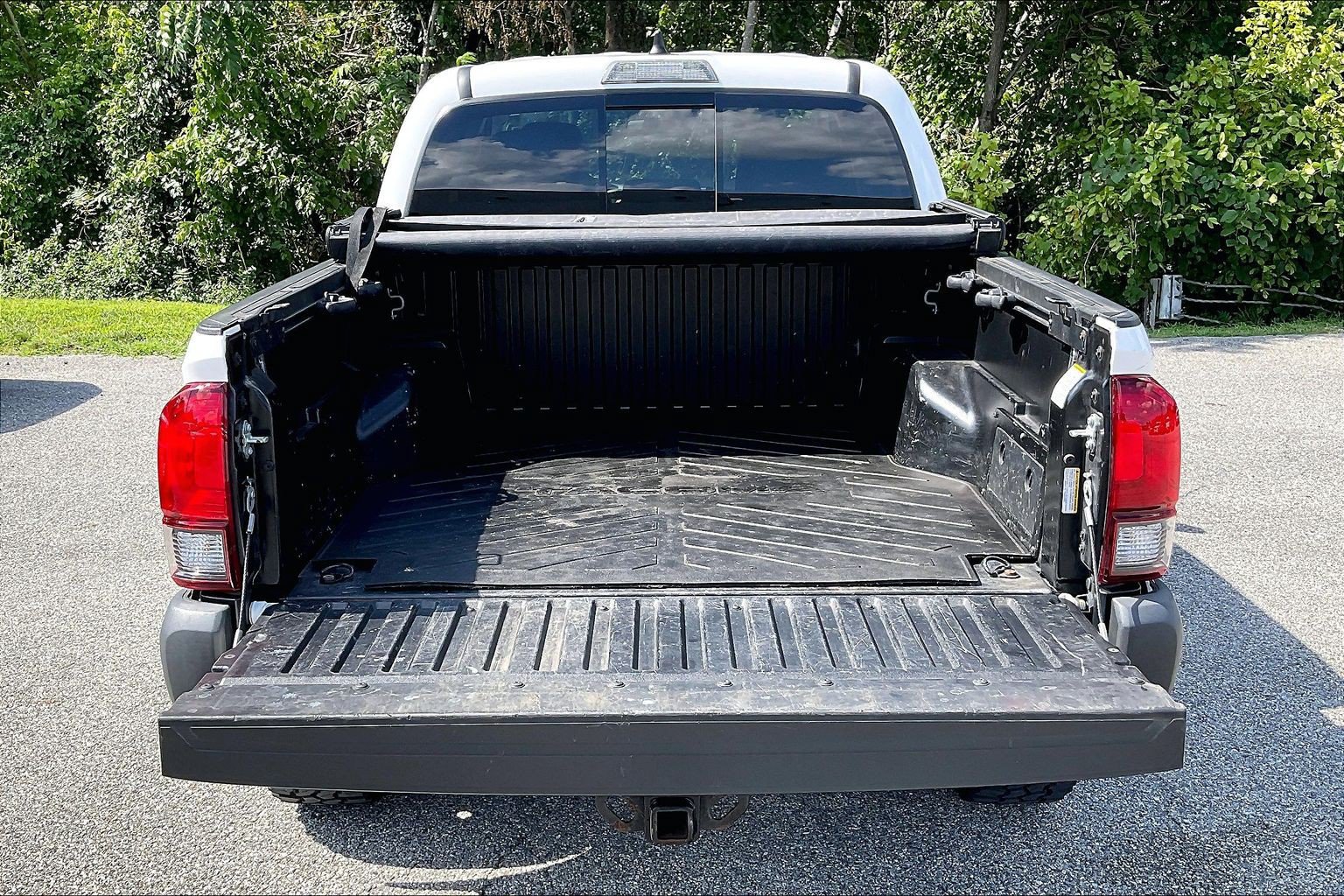 Used 2022 Toyota Tacoma SR5 AWD/4WD image 33