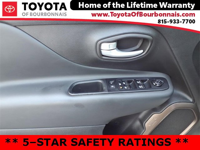 Used 2023 Jeep Renegade Latitude image 11