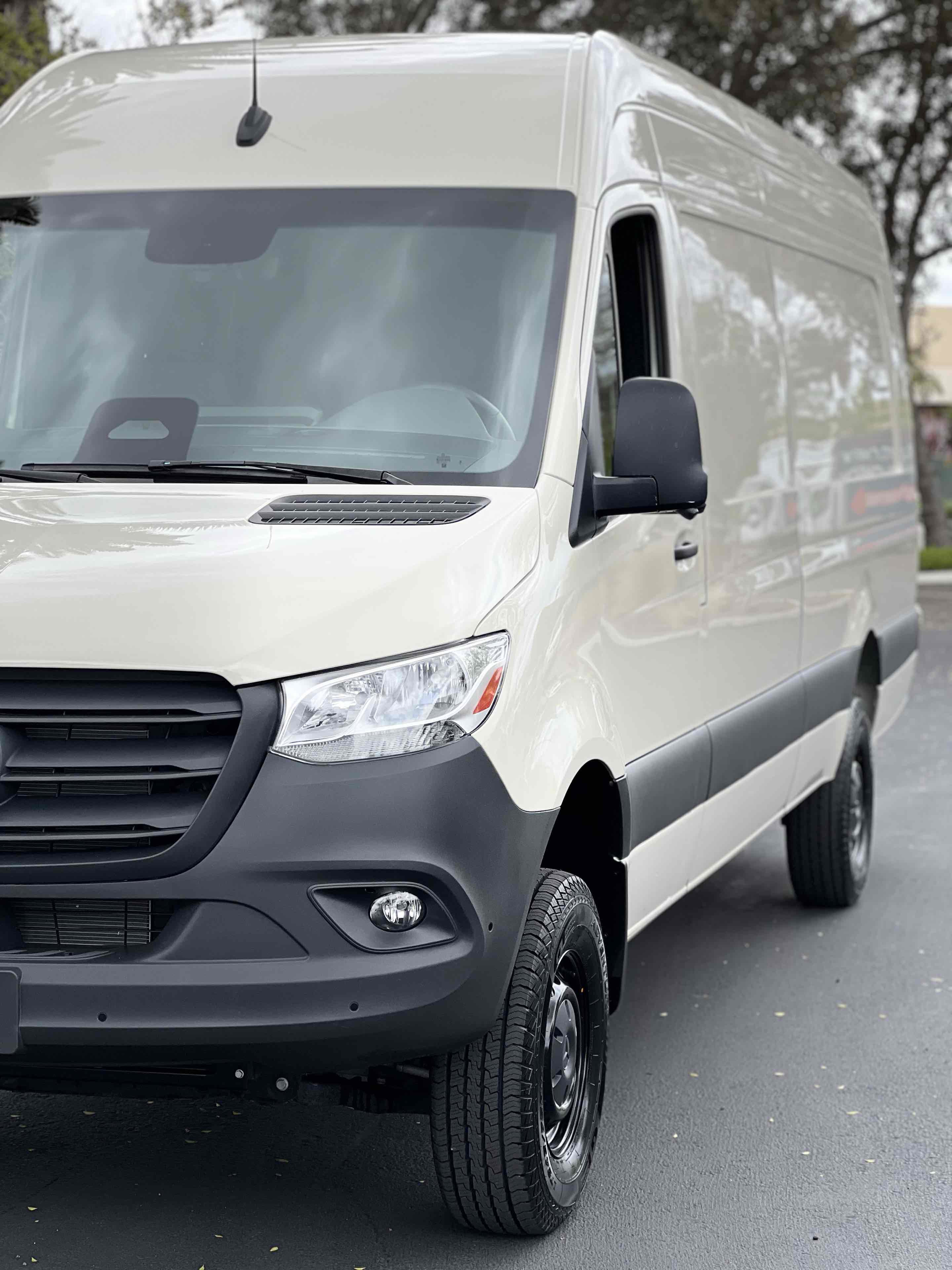 Used 2025 Mercedes-Benz Sprinter 2500 image 49