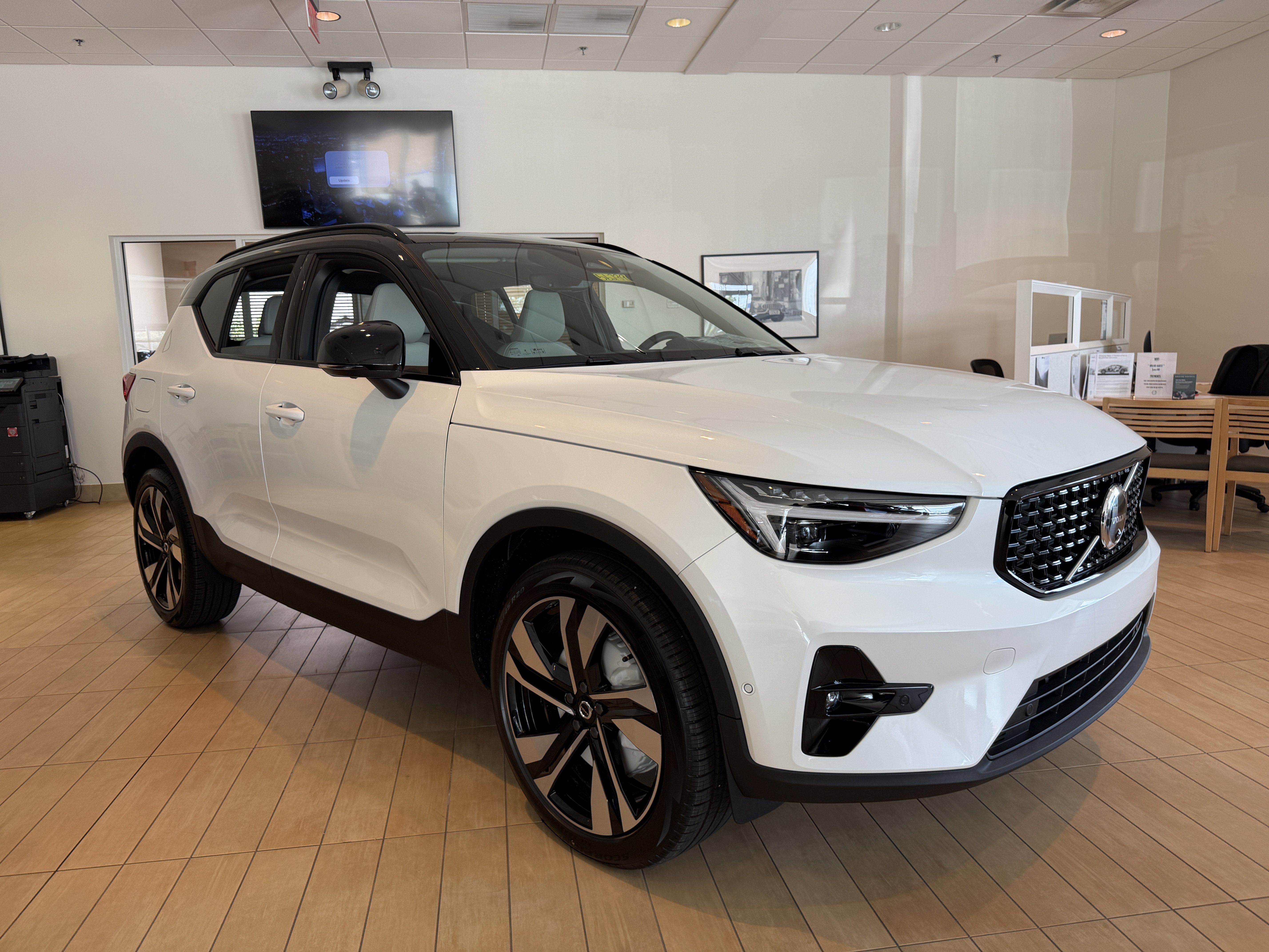 New 2026 Volvo XC40 B5 Ultra w/ Protection Package image 1
