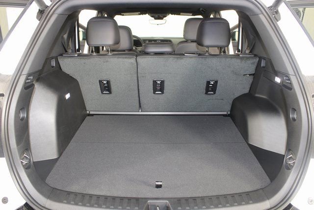 New 2026 GMC Terrain AT4 w/ Convenience Package III image 22