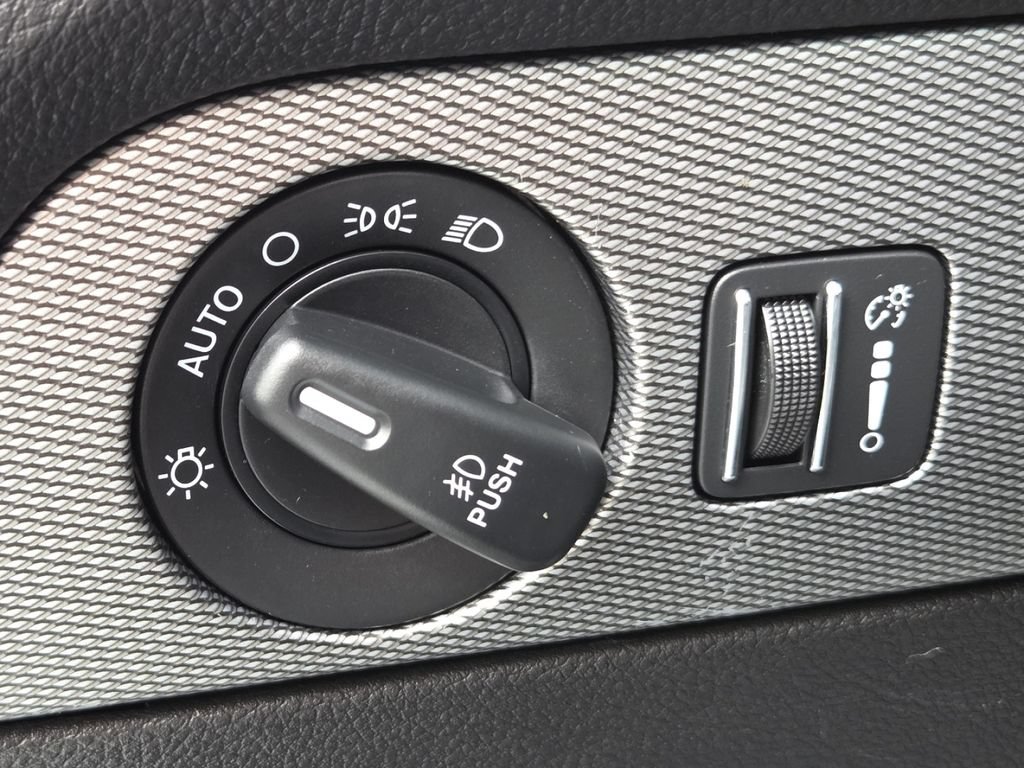 Used 2019 Dodge Durango GT AWD/4WD image 14