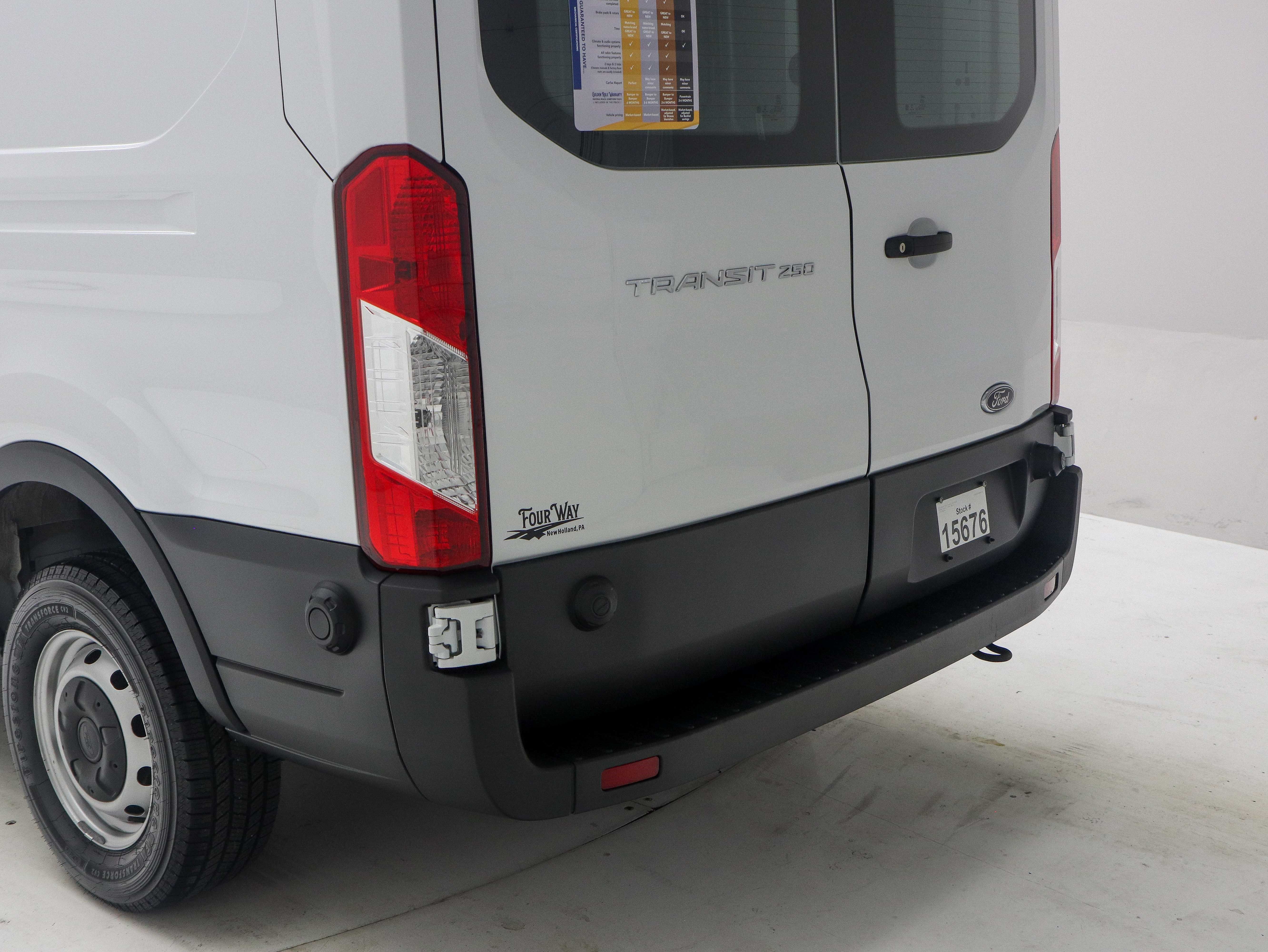 Used 2022 Ford Transit 250 Medium Roof RWD image 10