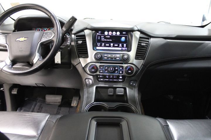 Used 2020 Chevrolet Suburban LT image 34