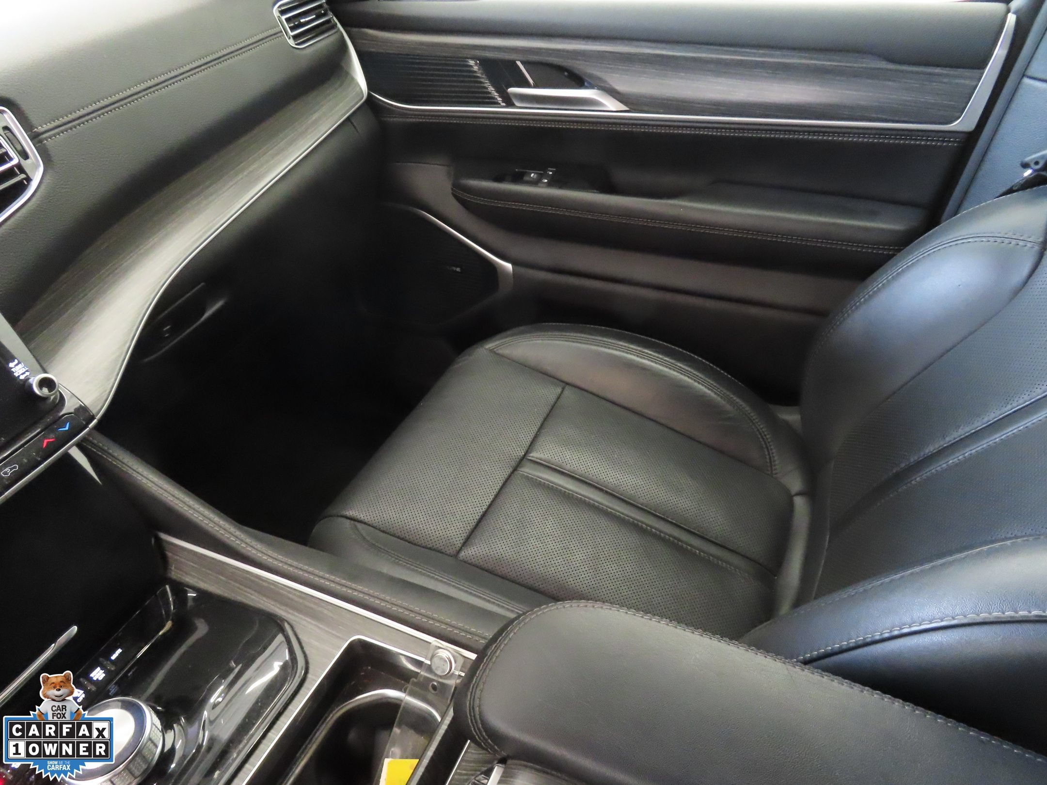 Used 2024 Jeep Wagoneer Series II w/ Flexible Seating Group RWD image 22