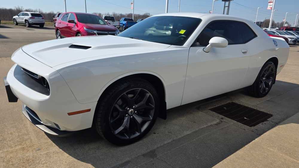 Used 2018 Dodge Challenger SXT Plus image 4