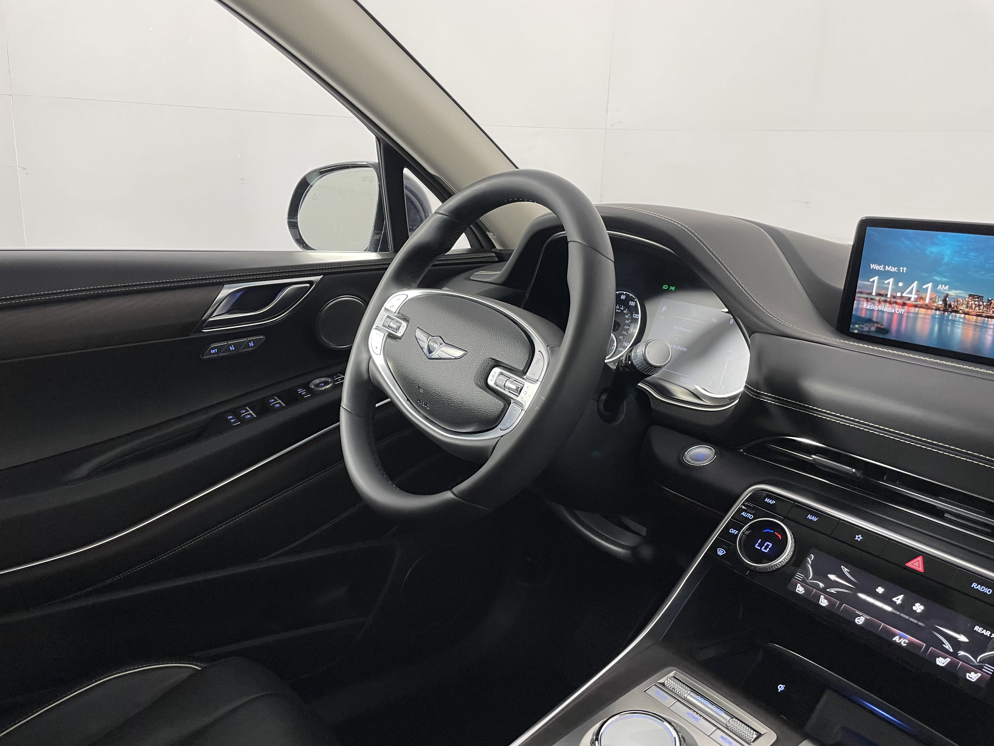 Used 2023 Genesis GV80 2.5T w/ Advanced Package image 10