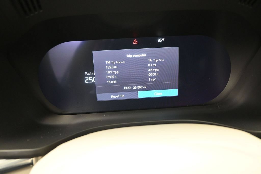 Certified 2024 Volvo XC60 B5 Core AWD/4WD image 10