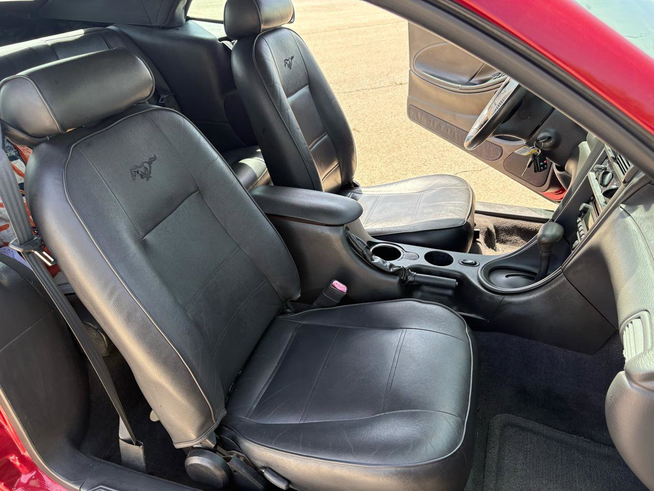 Used 2004 Ford Mustang 2dr CONVERTIBLE V6 image 34