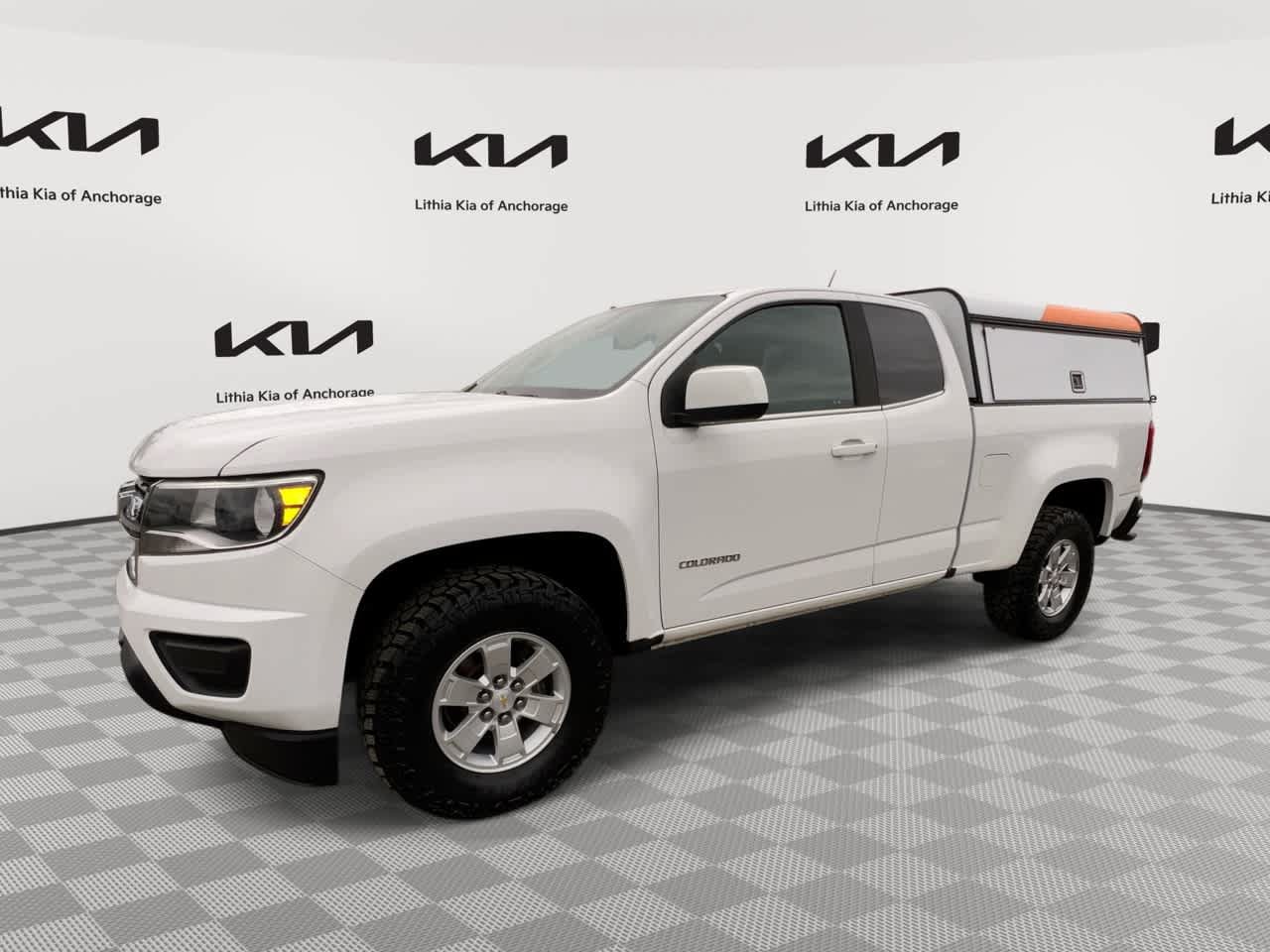 Used 2017 Chevrolet Colorado W/T w/ WT Convenience Package AWD/4WD image 1