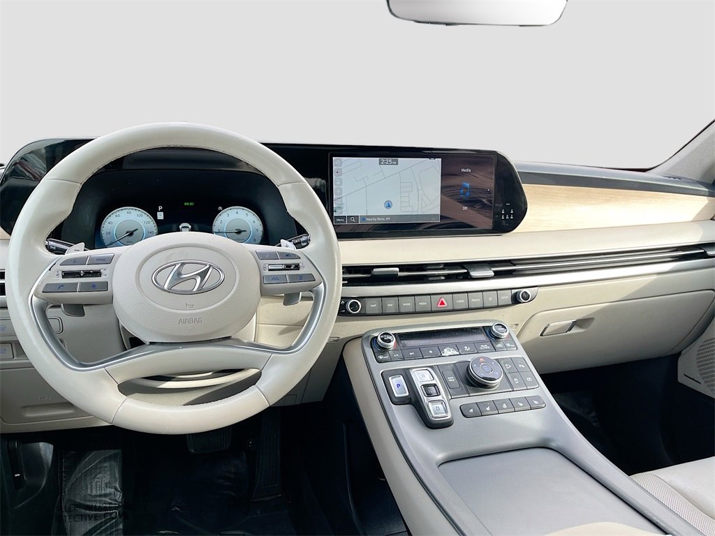 Used 2023 Hyundai Palisade Limited w/ Cargo Package image 25