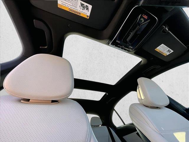 Used 2025 Mercedes-Benz C 300 Sedan image 17