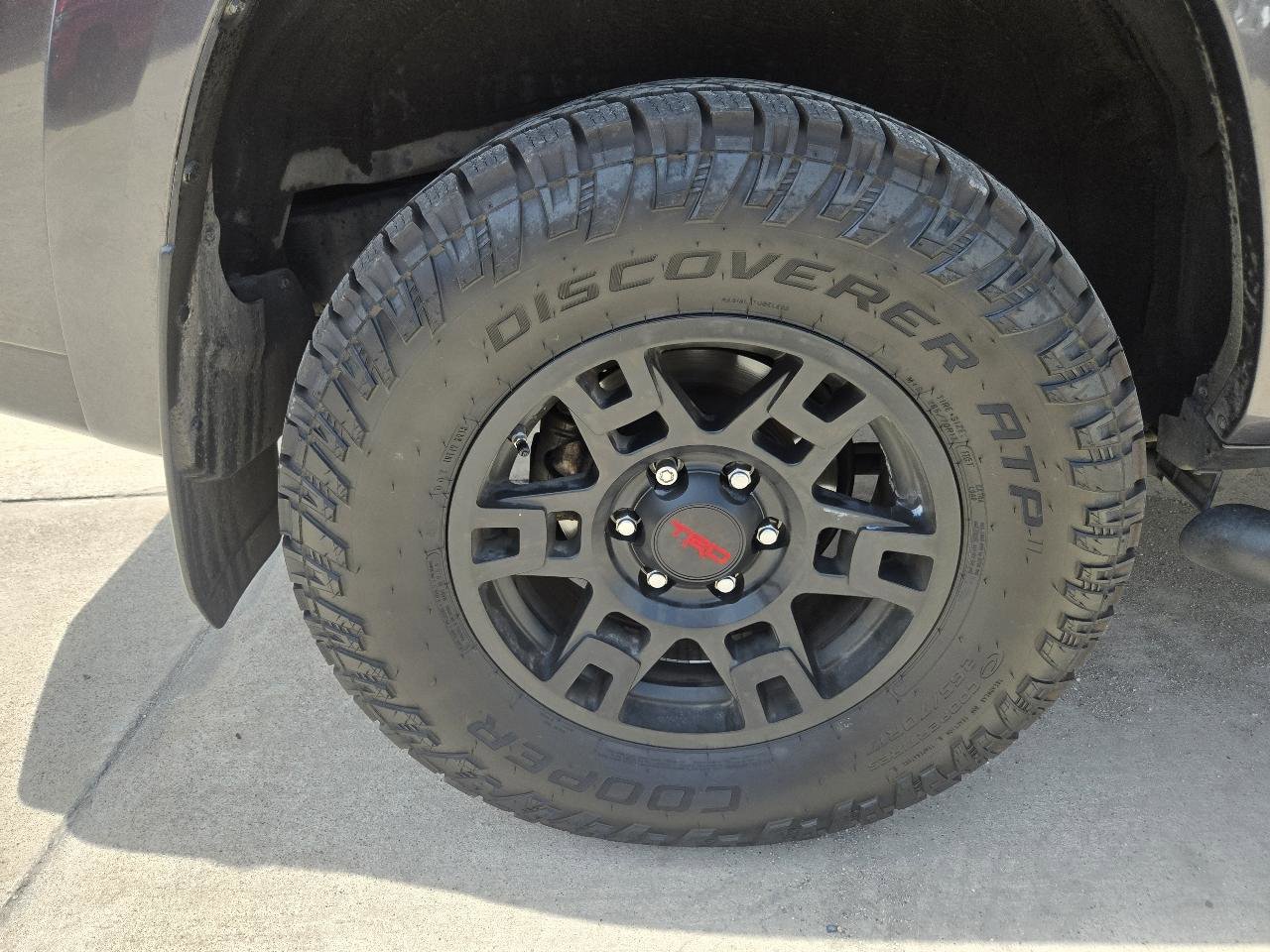 Used 2020 Toyota 4Runner SR5 Premium w/ Moonroof Package AWD/4WD image 24