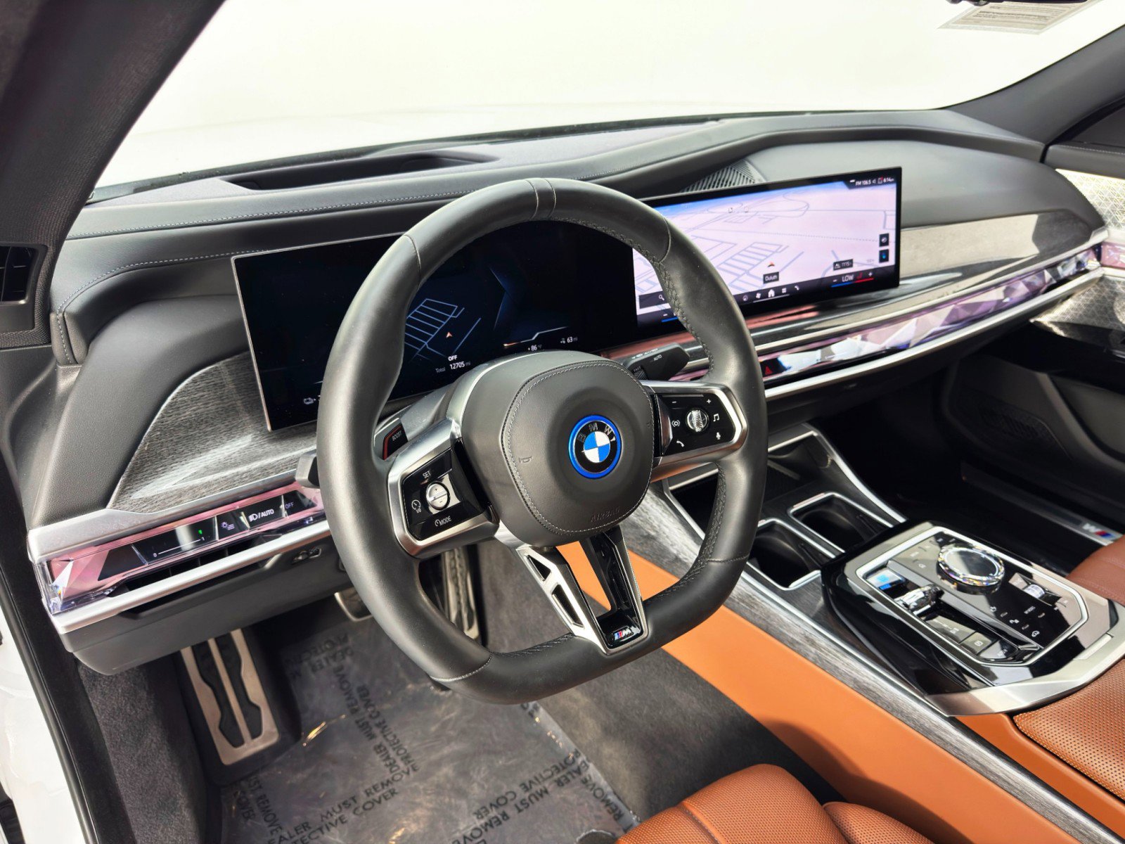 Used 2023 BMW i7 xDrive60 image 15