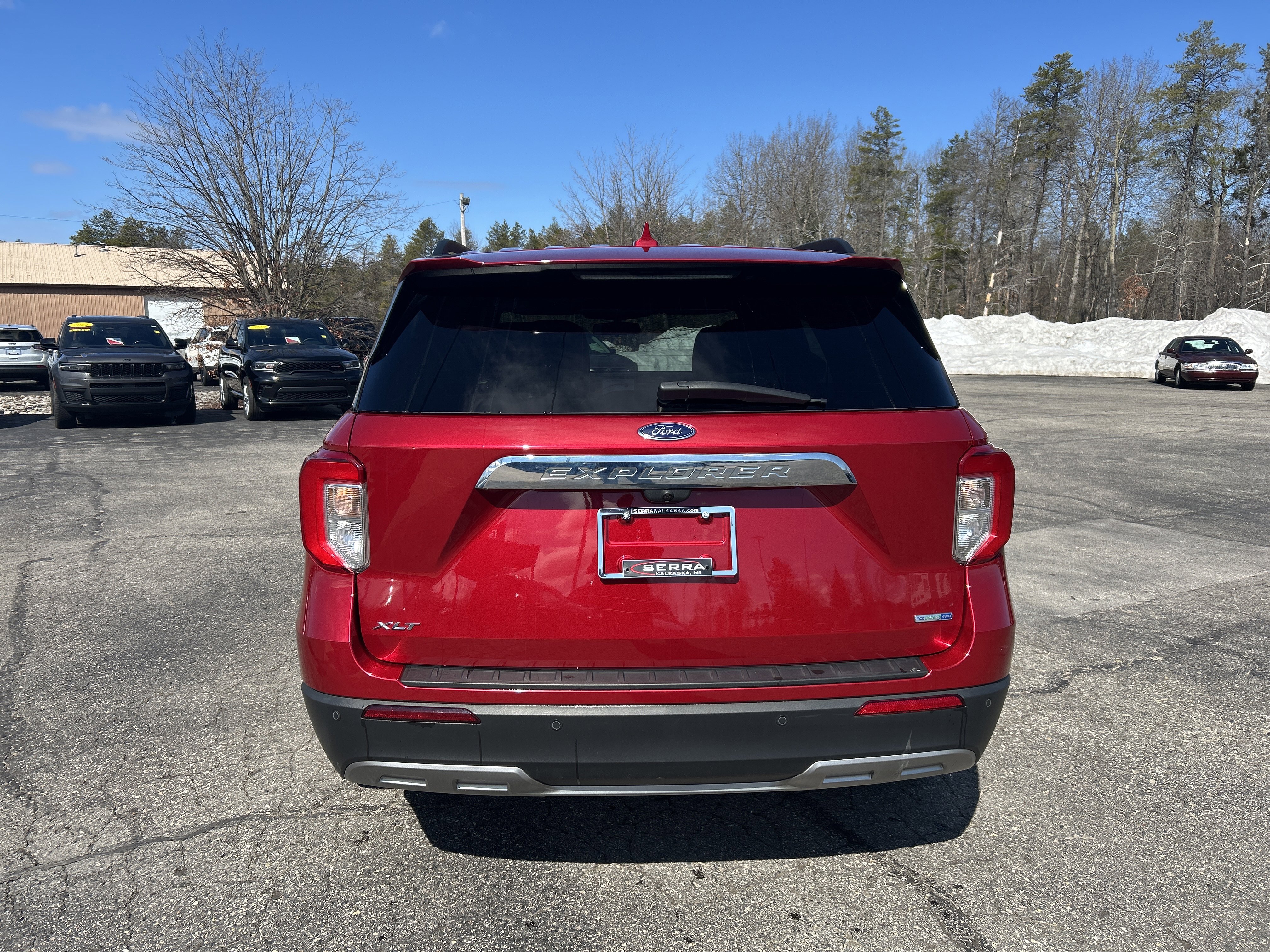 Certified 2020 Ford Explorer XLT w/ Equipment Group 202A AWD/4WD image 5