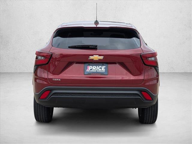 Used 2025 Chevrolet Trax LS w/ LS Convenience Package FWD image 6