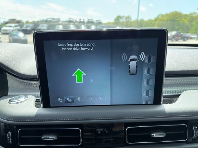 Used 2020 Lincoln Aviator Grand Touring w/ Equipment Group 302A AWD/4WD image 33