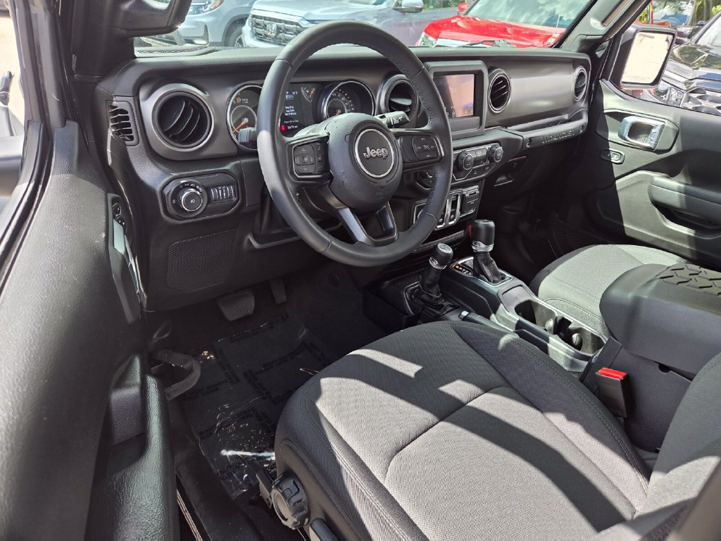 Used 2022 Jeep Wrangler Sport AWD/4WD image 11