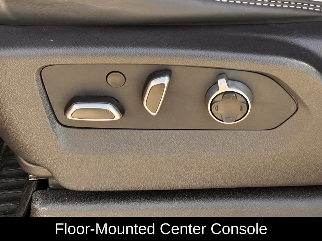 Used 2025 GMC Sierra 2500 AT4X image 29