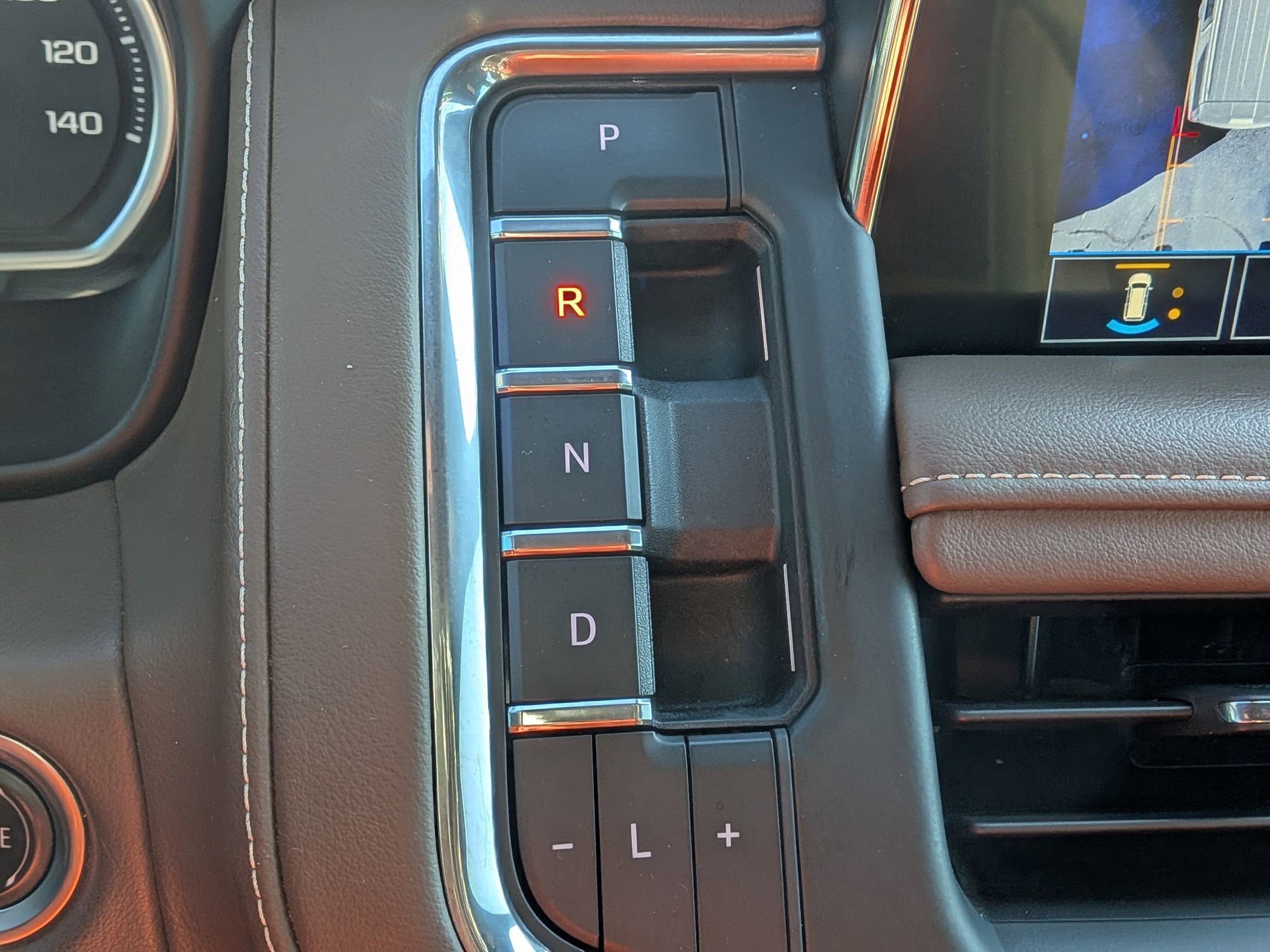 Used 2021 Chevrolet Tahoe High Country w/ Premium Package image 31