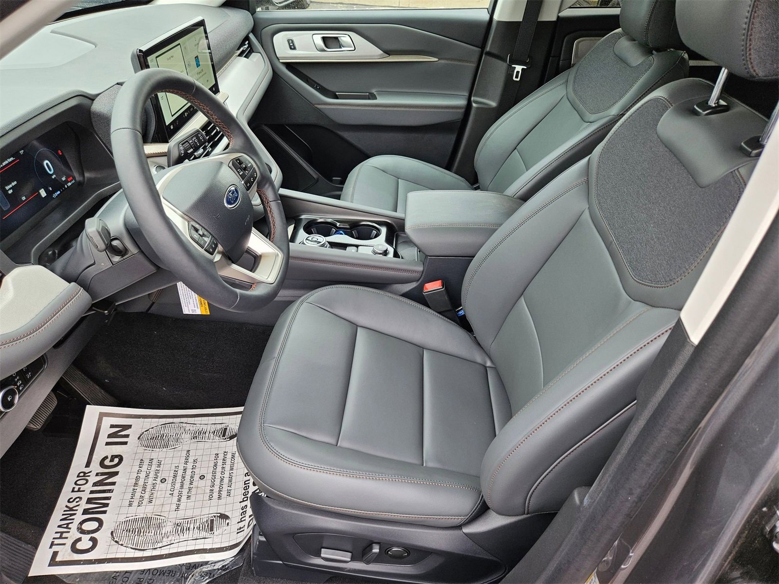 New 2025 Ford Explorer Active w/ Active Comfort Package image 11