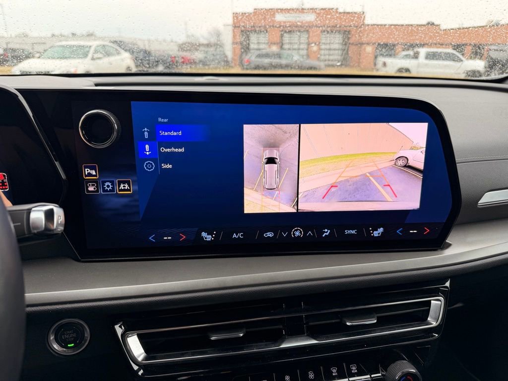 Certified 2024 Chevrolet Traverse LT image 16