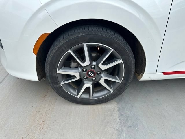 Used 2021 Kia Soul GT-Line FWD image 2