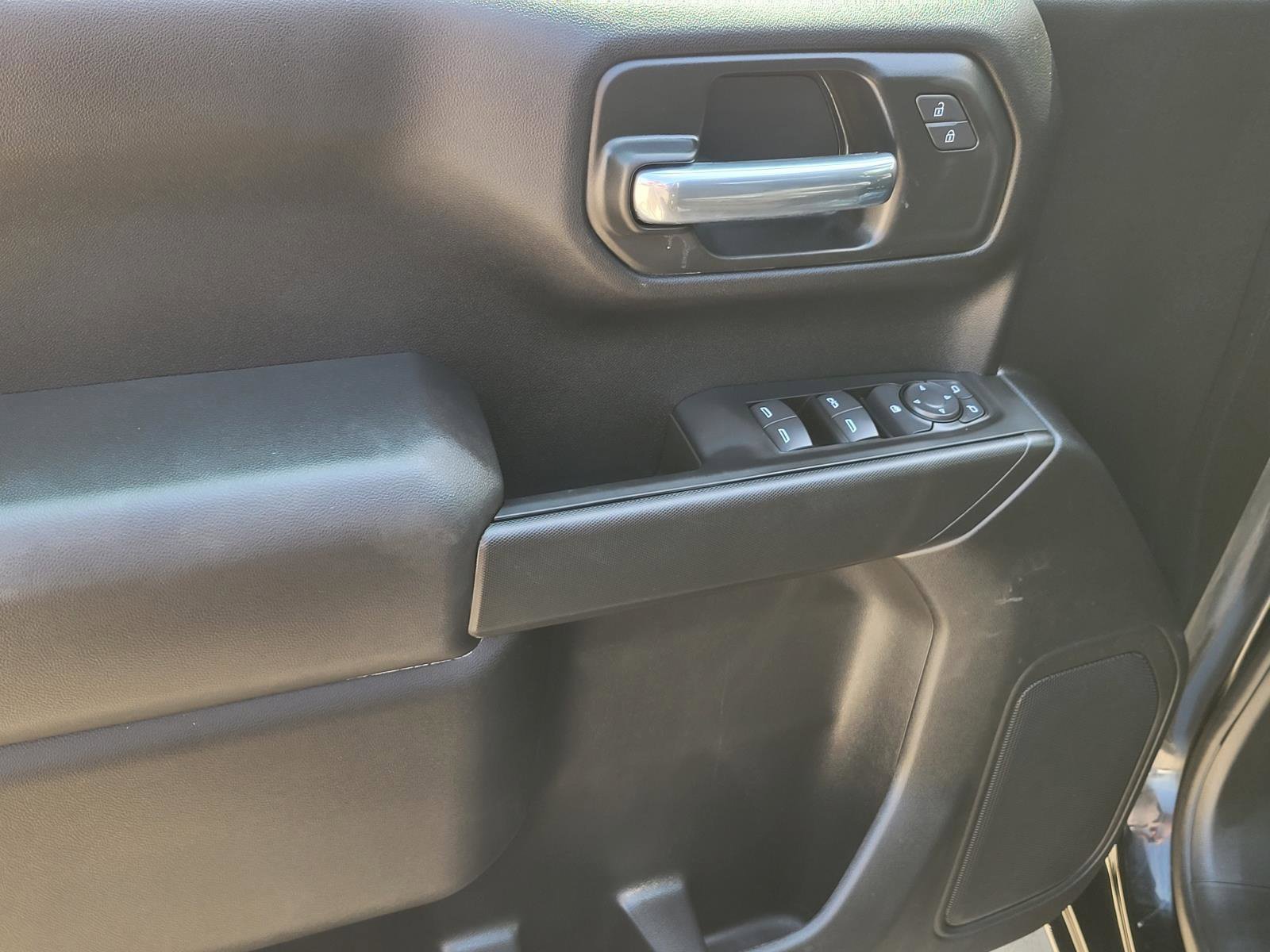 Used 2026 Chevrolet Silverado 1500 Custom AWD/4WD image 18