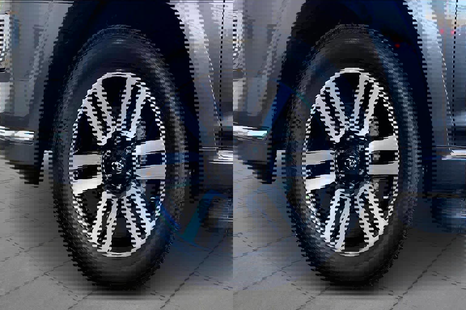 Used 2023 Toyota 4Runner Limited image 10