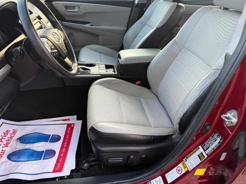 Used 2015 Toyota Camry SE image 27