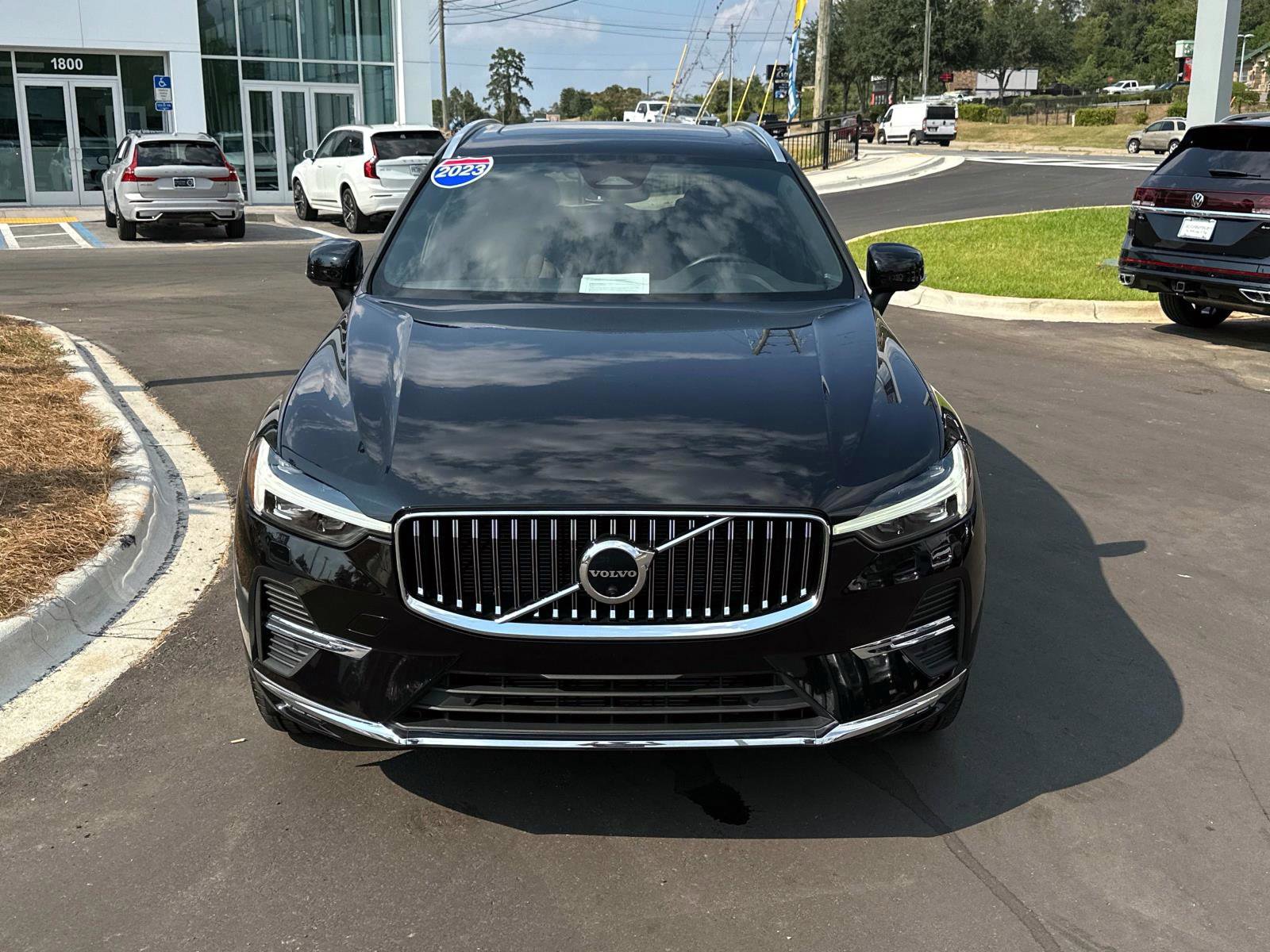 Certified 2023 Volvo XC60 B5 Plus w/ Protection Package Premier image 8