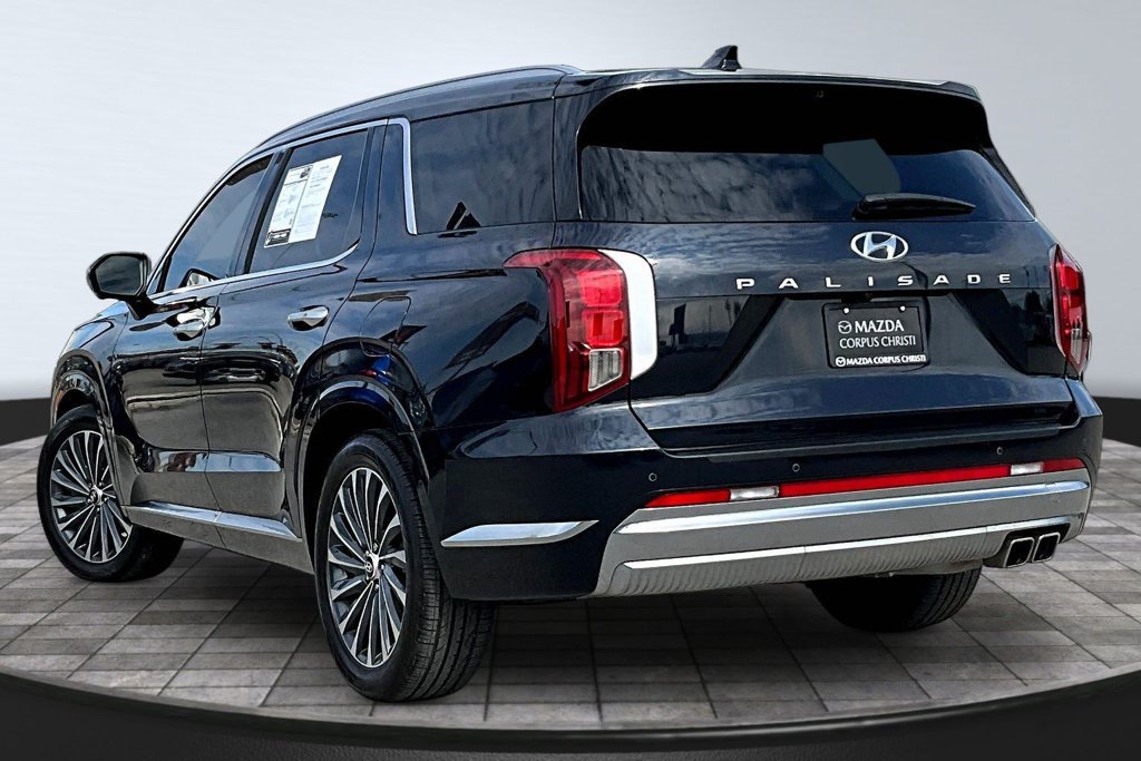 Used 2024 Hyundai Palisade Calligraphy FWD image 5
