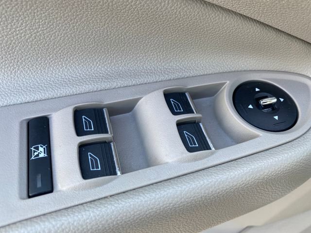 Used 2013 Ford C-MAX SEL image 15